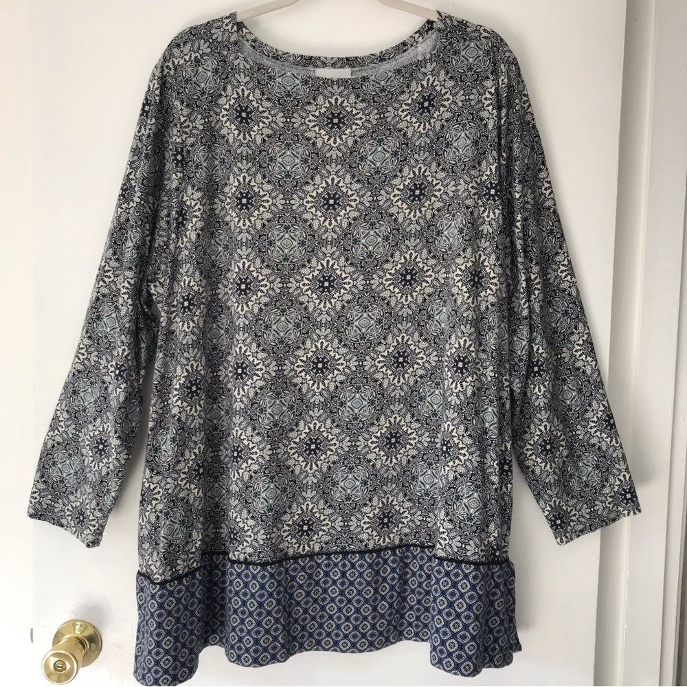 J. Jill Blue and White Patterned Tunic Top